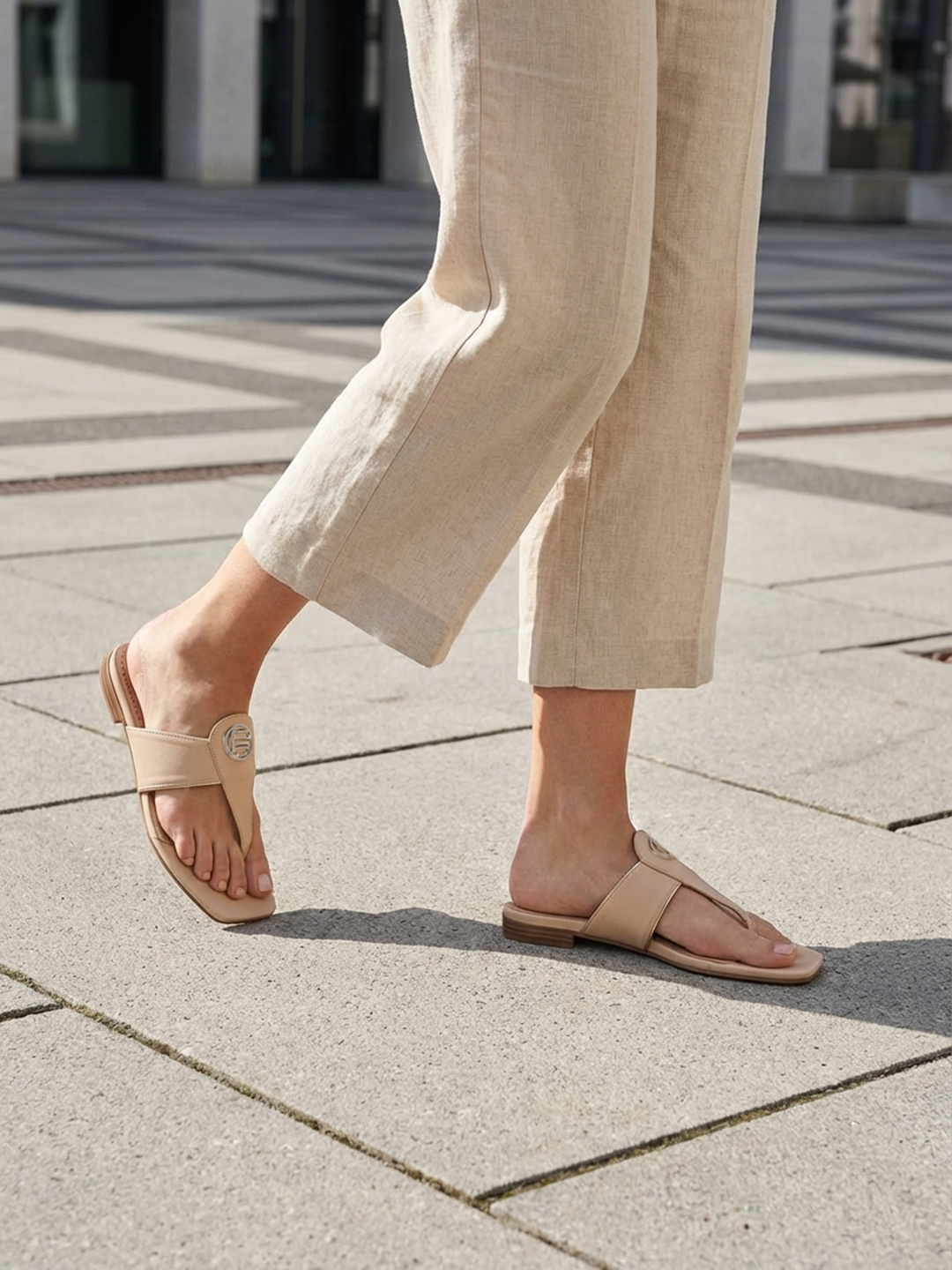 BAGATT Mala Beige Premium Leather Thongs Flat sandals