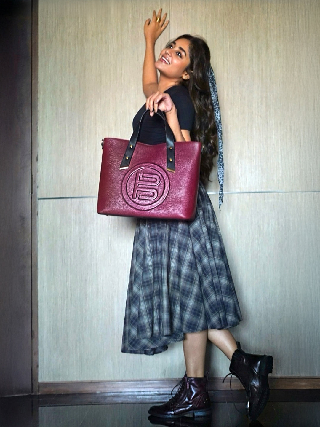 TT.BAGATT Black Wax Leather Tote Handbags