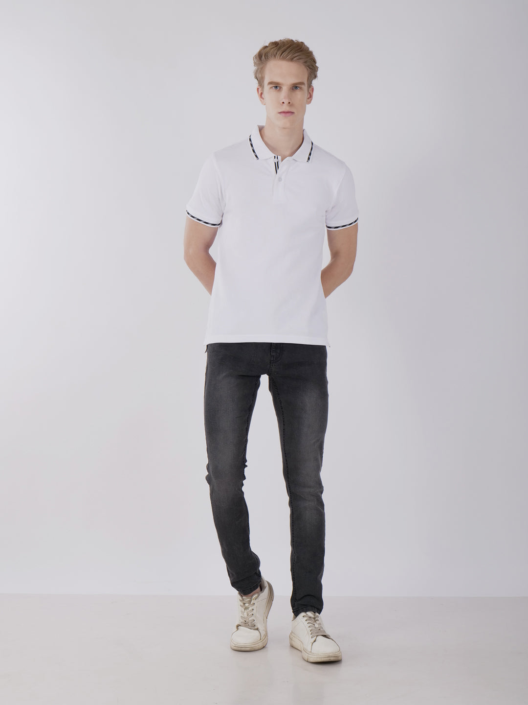 BAGATT Men's White Mercerized Cotton Polo T-Shirt