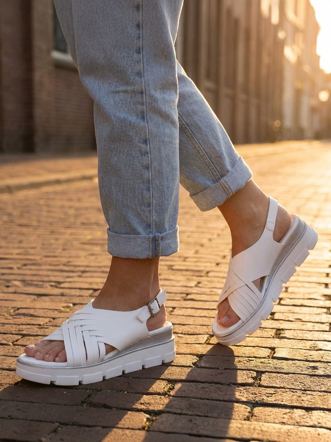 BAGATT Mariella White Back Strap Flatform sandals