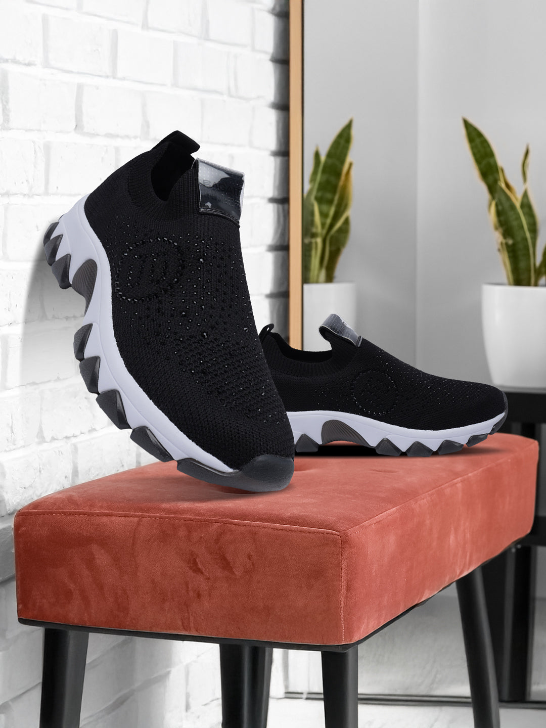 BAGATT  Yoko Black  Slip-On Sneakers