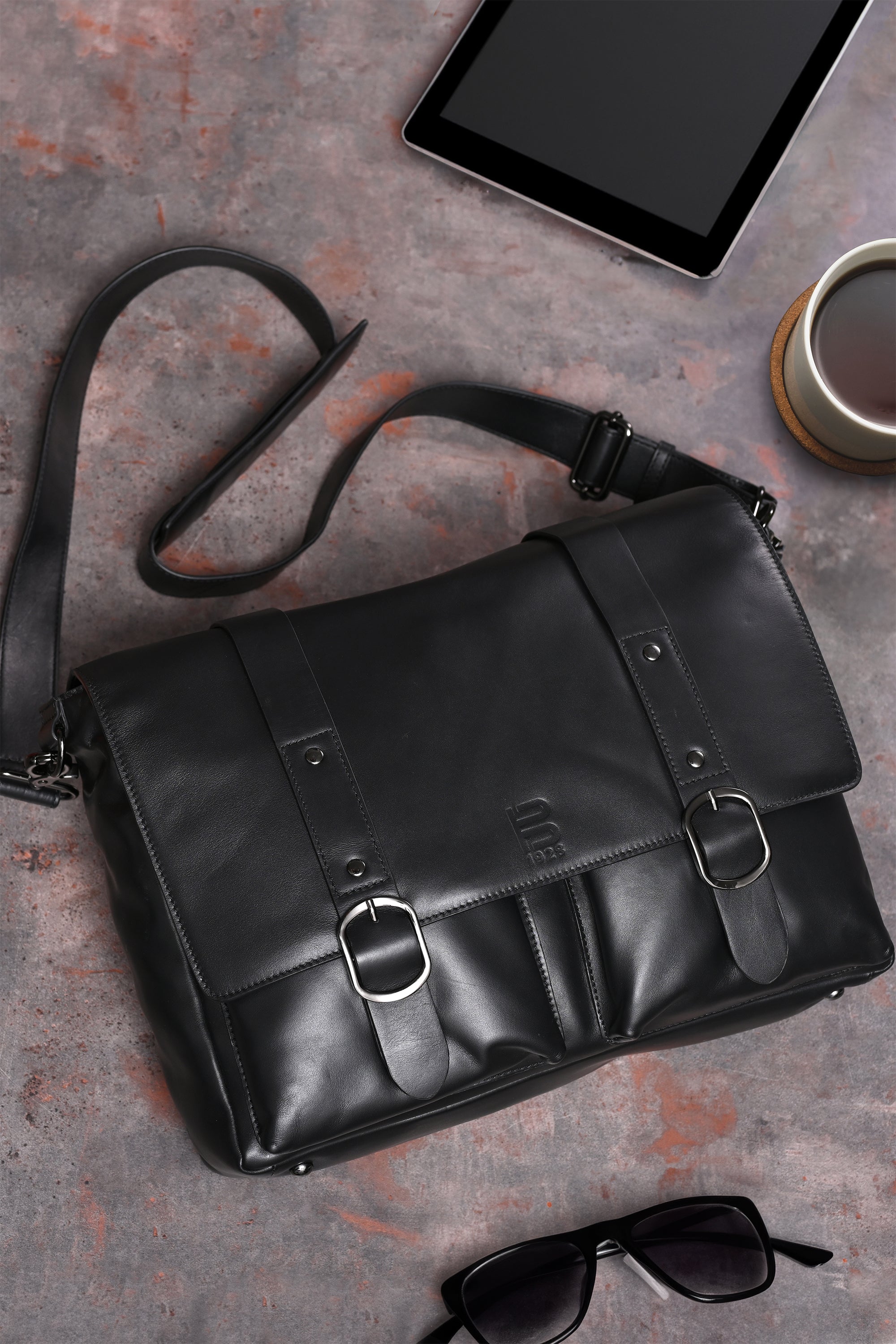 BAGATT Black Leather Laptop Bag